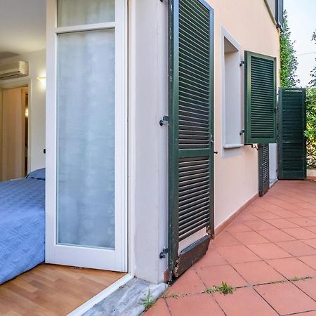 Piana Di Solaro Modern Flat & Swimming Pool Apartment Lerici Exterior photo
